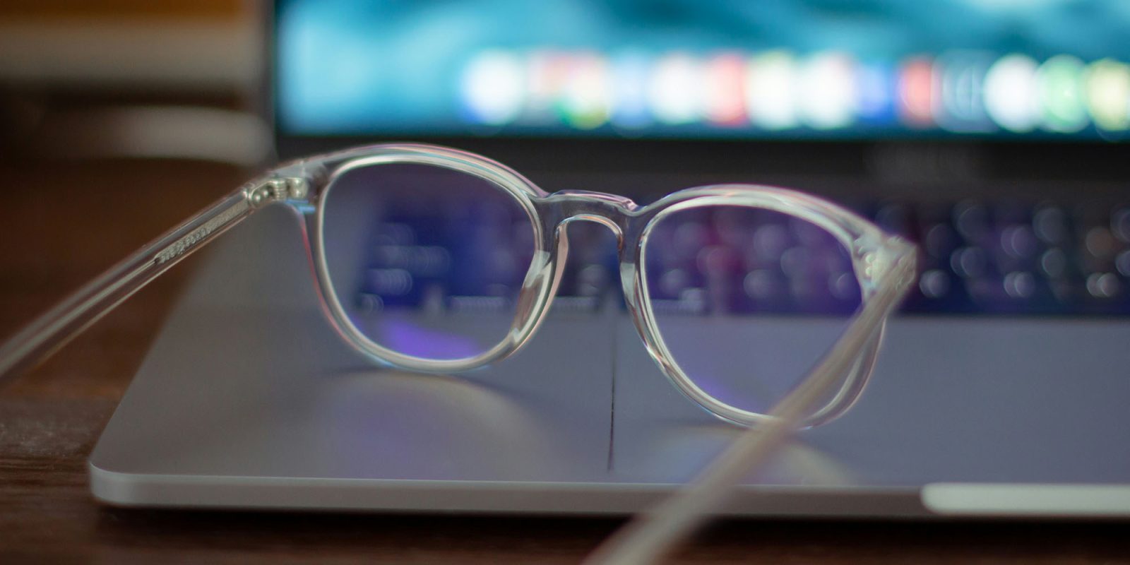 Apple et Meta intensifient la compétition pour les lunettes de réalité augmentée et casques VR - plare. Course aux lunettes Apple avec les changements de plans de casques par Meta