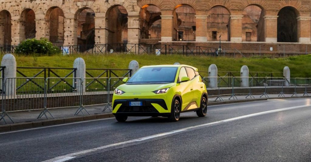 BYD dépasse Tesla au Royaume-Uni, la compétition s’intensifie pour l’année entière
