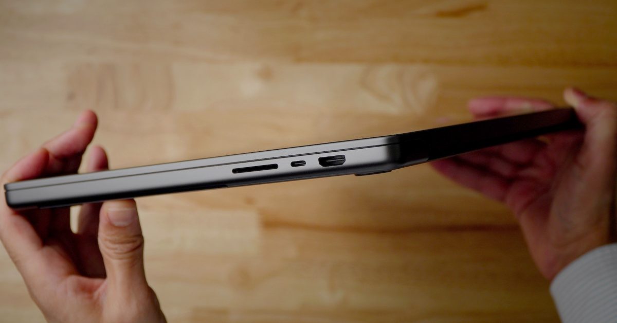 CalDigit Element 5 MacBook Pro Thunderbolt 5 Port - plare.