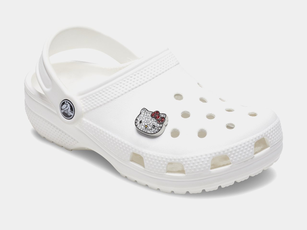 Decouvrez Comment Hello Kitty et Crocs Eblouissent avec des Etoiles - plare.