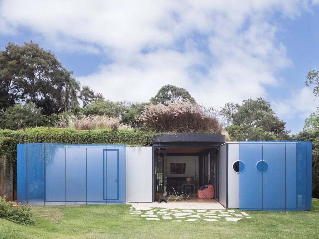 Découvrez cette Maison de Vacances Écologique au Brésil : Fusion Parfaite entre Design Durable et Vie Intérieure-Extérieure!