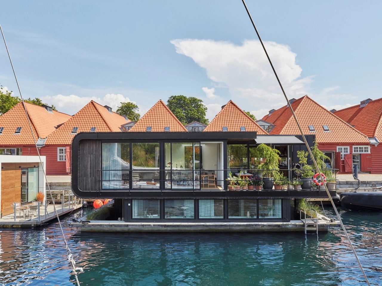 Decouvrez la Maison Flottante de Copenhague Un Design Innovant - plare.