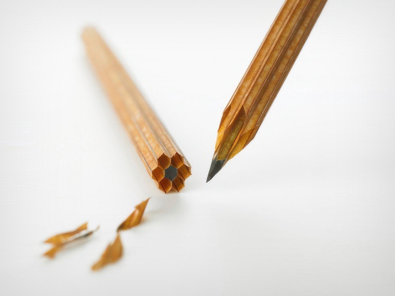 Decouvrez le Hollow Pencil lInnovation Qui Reduit Le Bois - plare.