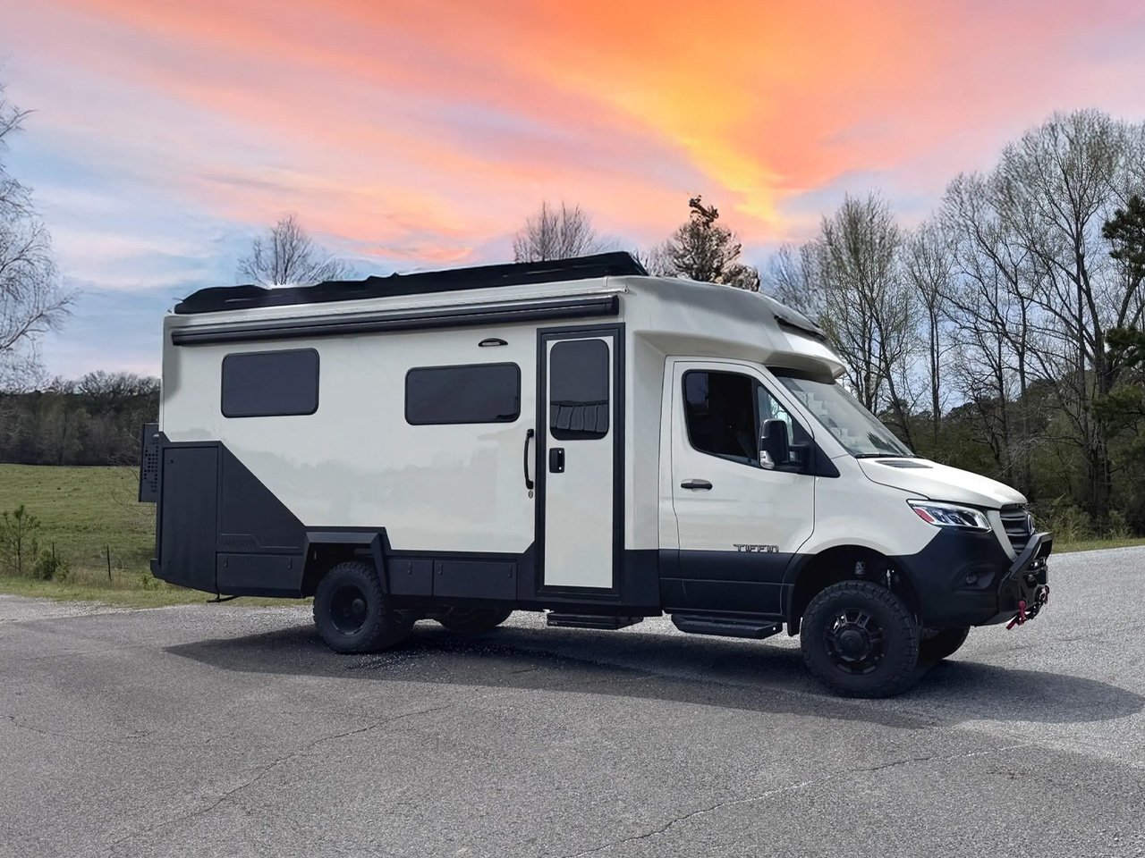 Decouvrez le Tiffin Open Trail 25 AO Le Camper - plare.