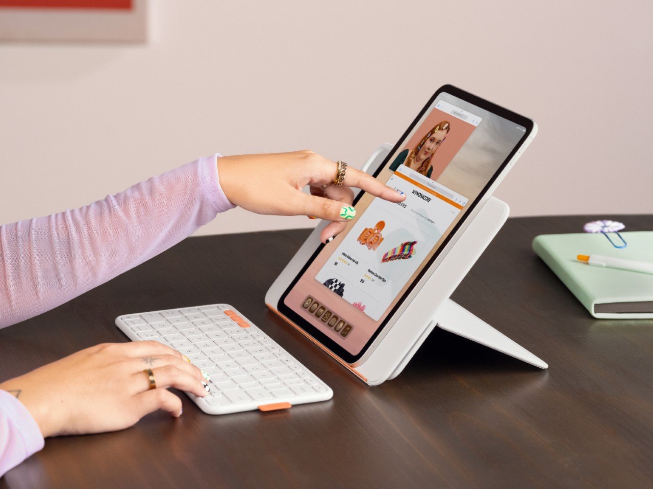 Decouvrez le Tout Premier Etui 2 en 1 pour iPad de Logitech - plare.