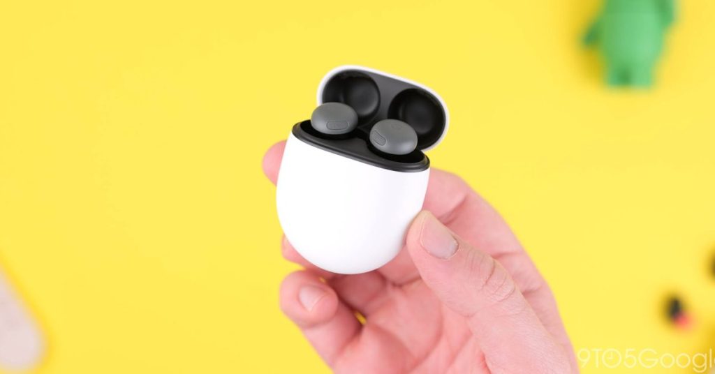 Écoute immersive avec les Google Pixel Buds Pro et vision époustouflante sur le smart TV The Frame de Samsung.