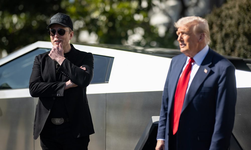 Elon Musk Trump Tesla White House 4 - plare.