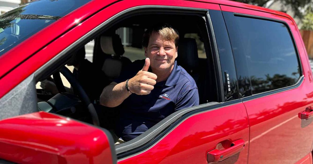 Ford CEO Jim Farley F 150 Lightning - plare.