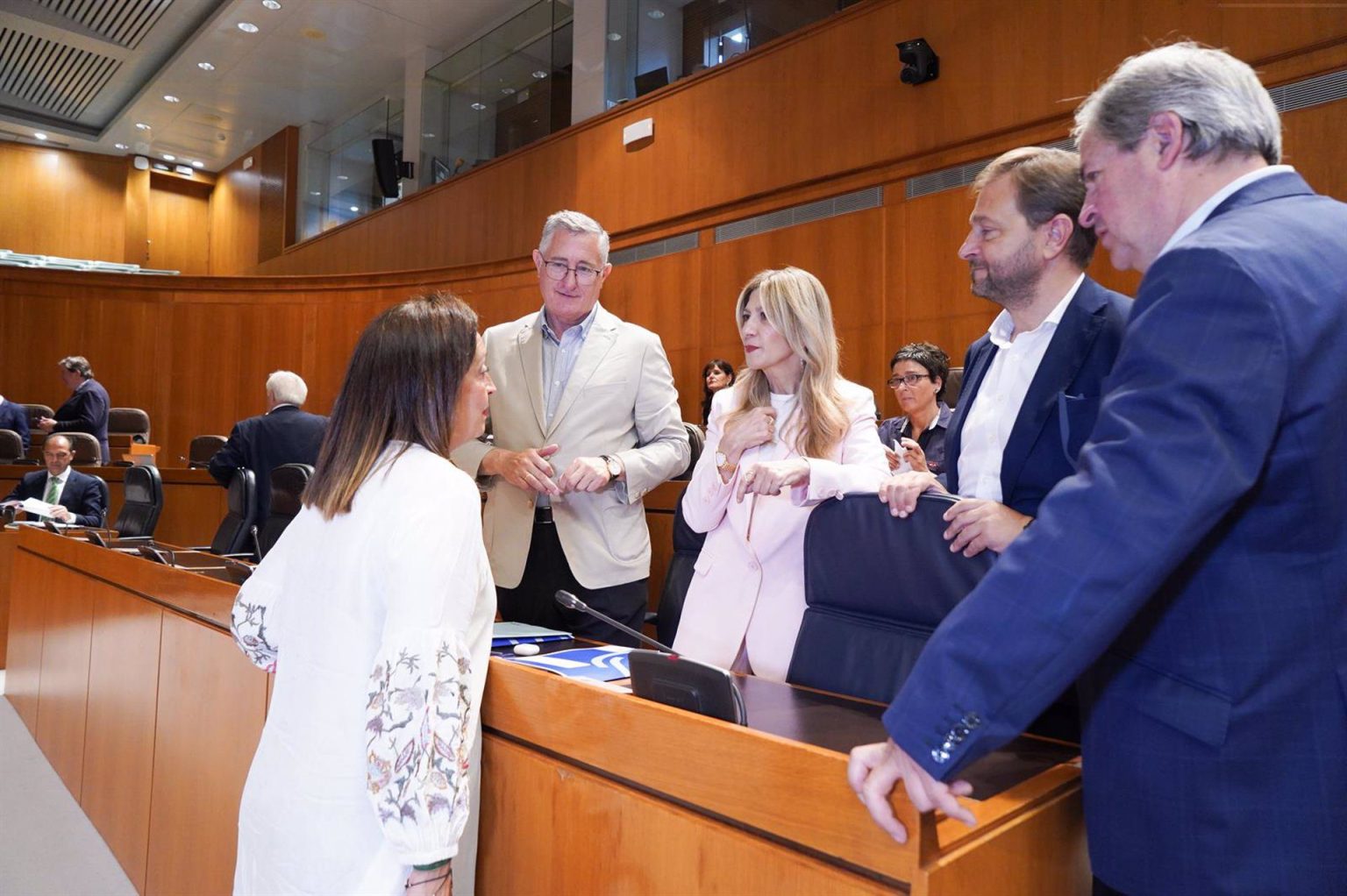 Impulse des stratégies innovantes pour restaurer la biodiversité dans les municipalités avec des viveros engagés