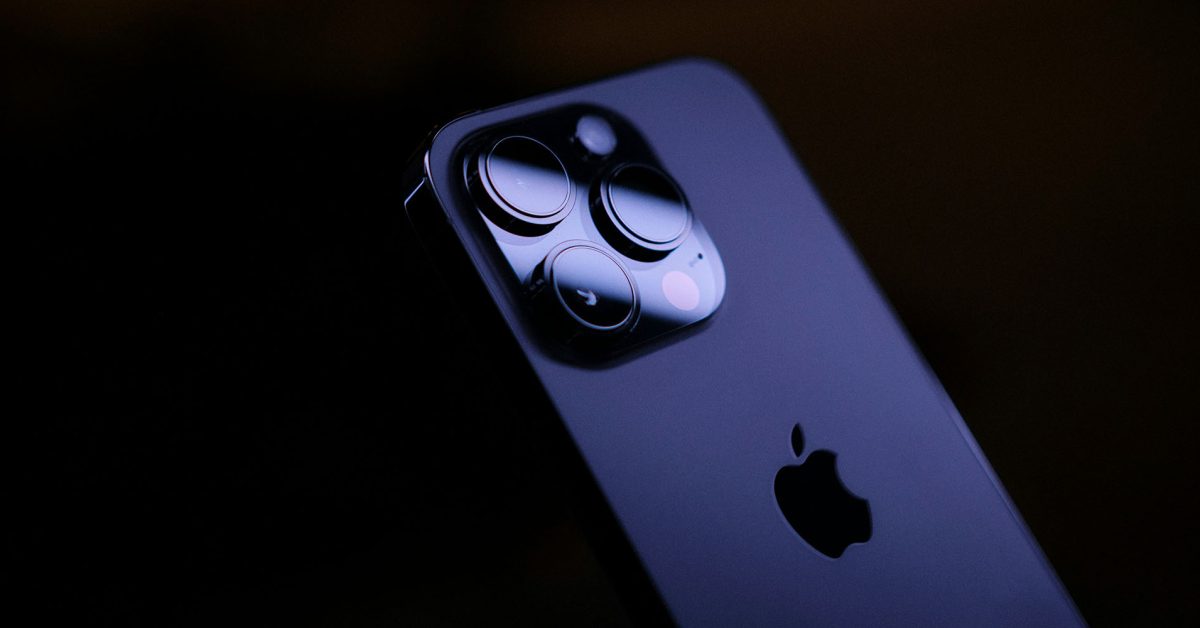 Jony Ive and Laurene Powell Jobs admit to dark side of tech in joint interview - plare.