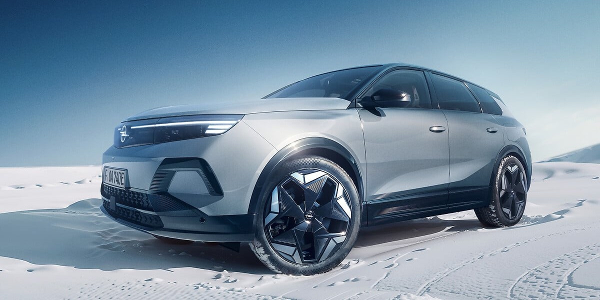 LOpel Grandland Blitz AWD EV un espoir pour les passionnes - plare.