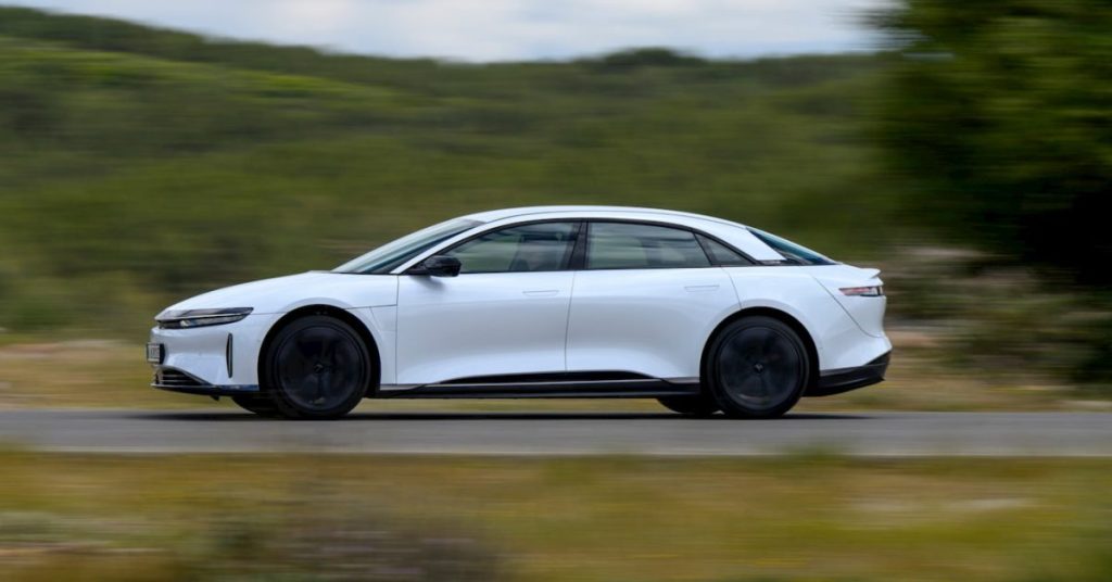 Lucid (LCID) améliore son offre avec cette fonctionnalité très demandée, transformant l’expérience client en voiture électrique