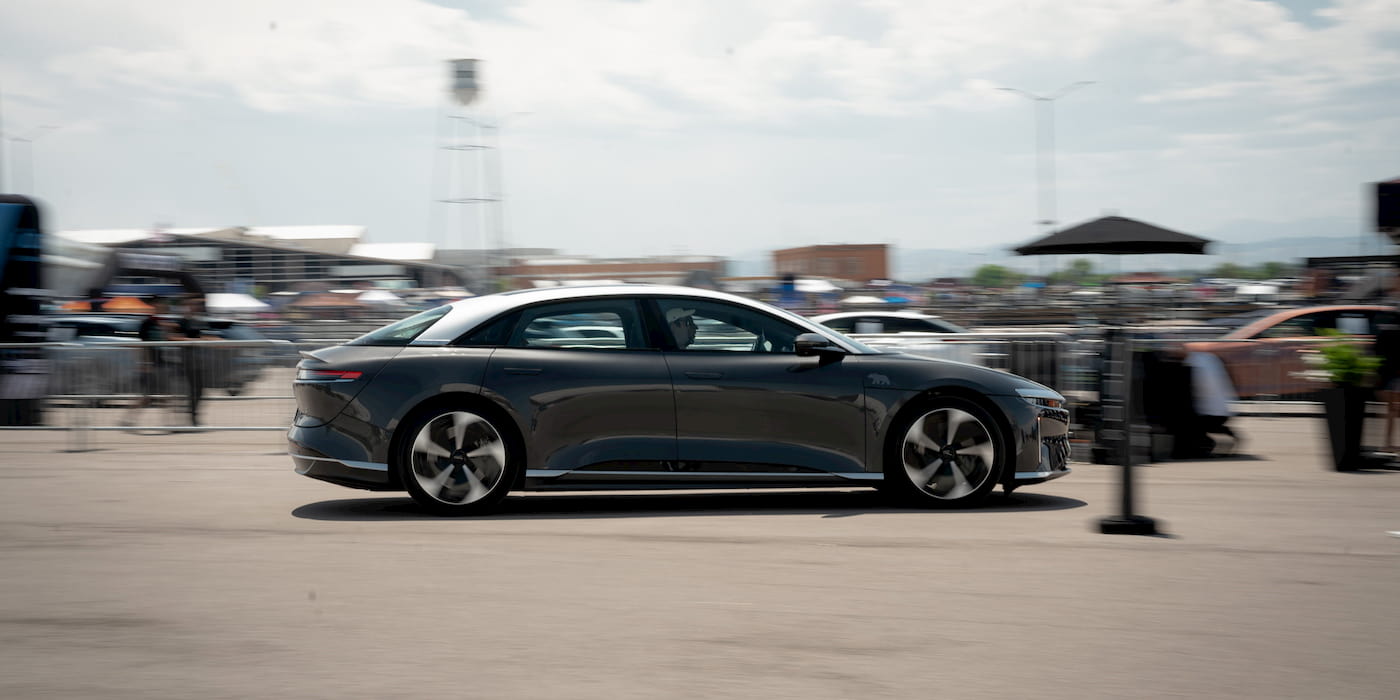 Lucid annonce des réductions exceptionnelles sur ses Air EVs, avec des économies allant jusqu'à 26 350 € - plare. Lucid-Air-discounts-$31,000