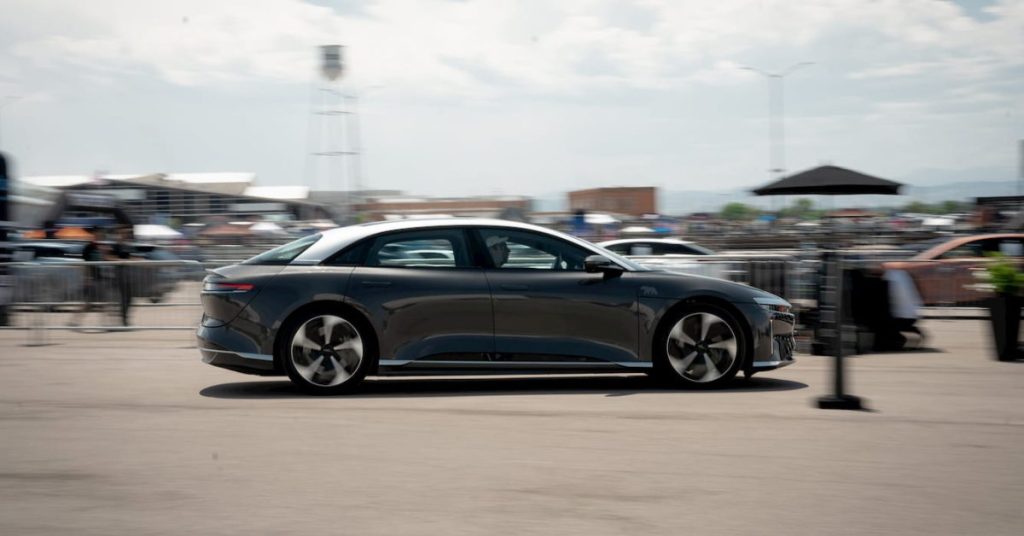 Lucid réduit le prix de ses modèles Air EV de plus de 26 350 €