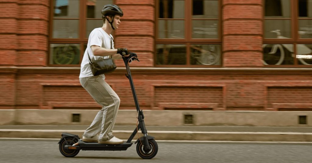 Navee lance sa trottinette électrique GT3 Pro à 442 €