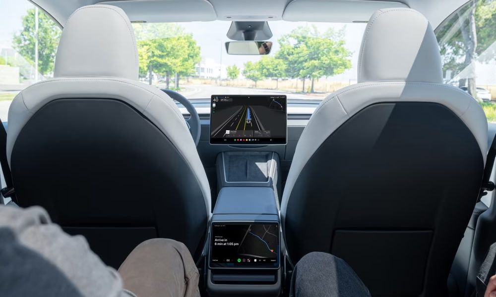 Robotaxi Robotaxi is Coming Desktop copy - plare.