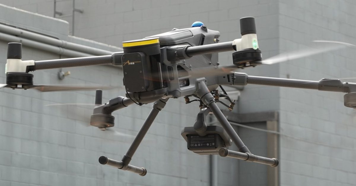 Système de sécurité innovant pour des vols de drone DJI M400 au-dessus des foules