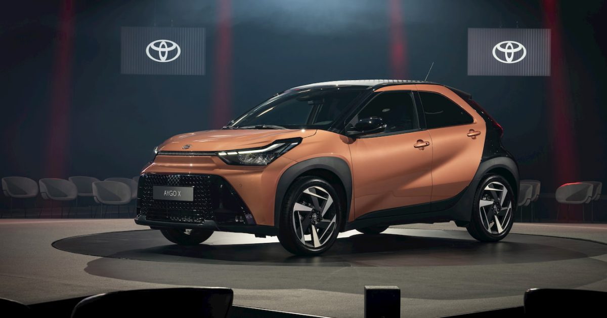 Toyota Aygo X Hybrid 1 - plare.