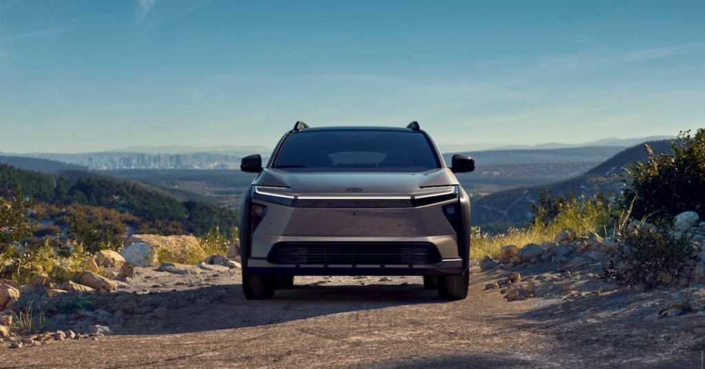 Toyota ajuste ses plans électriques avec deux nouveaux SUV électriques à trois rangées