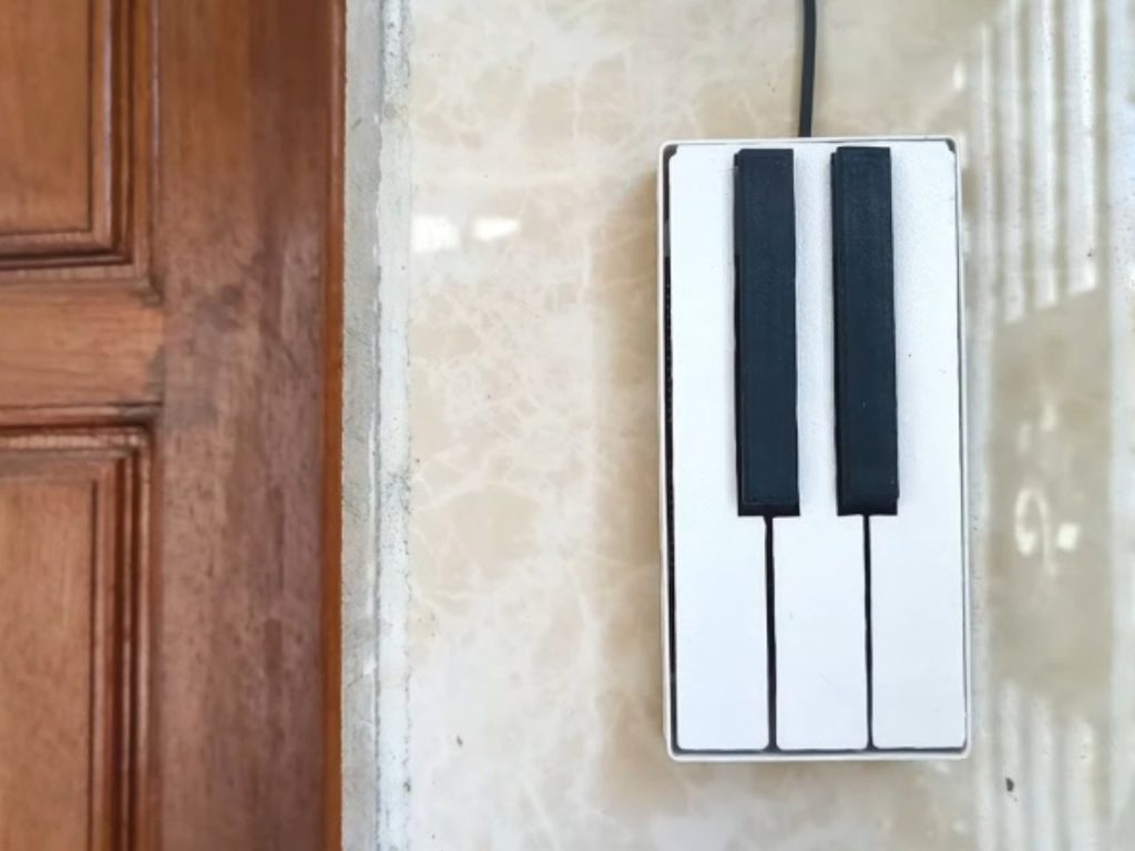 Transformez Votre Sonnette en Mélodie Envoûtante : Le Piano qui Réinvente le « Ding Dong » !