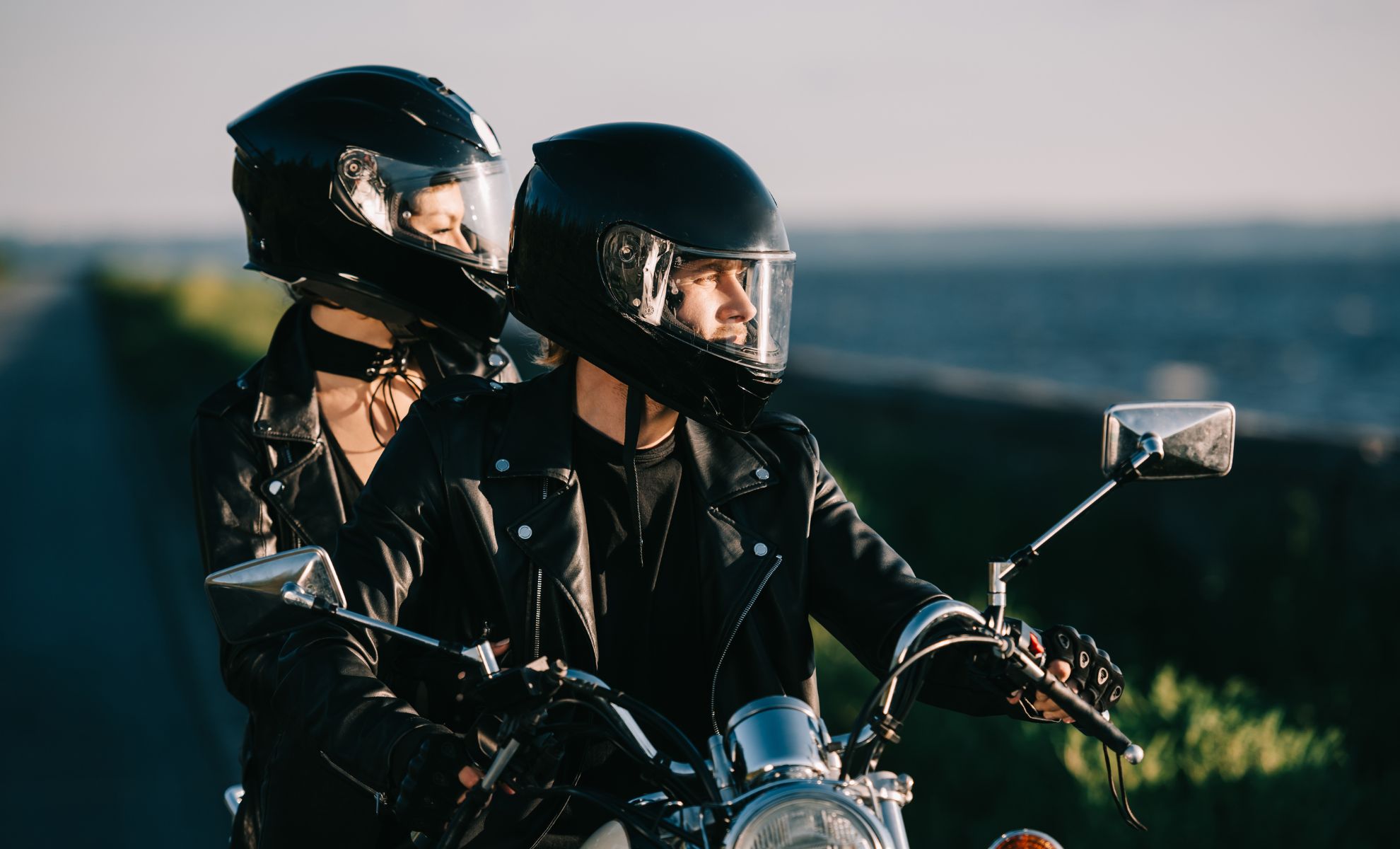 Les 10 équipements et accessoires essentiels pour tout motard - plare. découvrez notre large gamme d'accessoires pour motards, allant des vêtements de protection aux équipements de sécurité, en passant par les gadgets indispensables pour une expérience unique sur la route. équipez-vous avec style et sécurité pour vos aventures à moto.