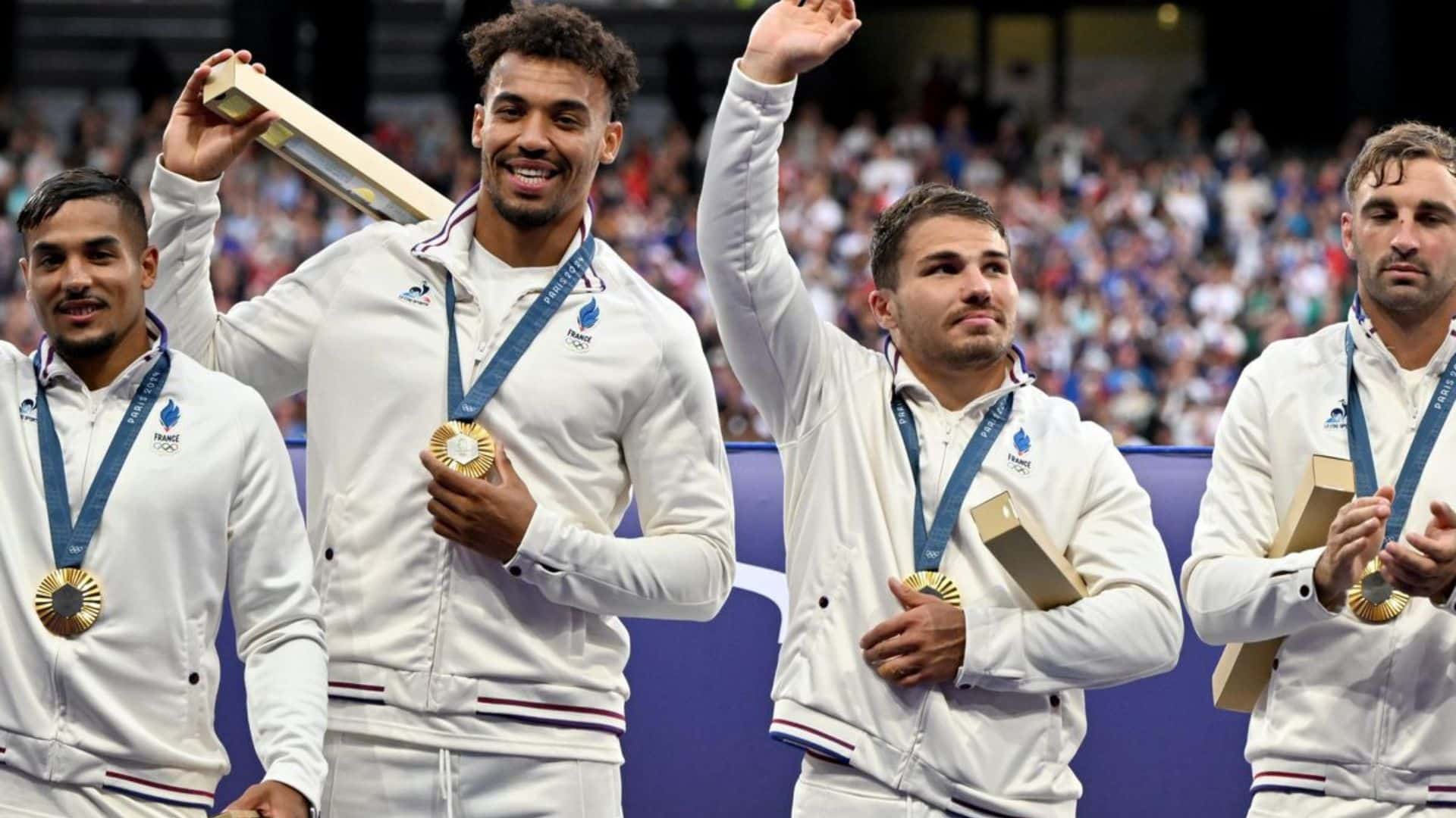 Les 10 athlètes les plus décorés d'or dans l'histoire des Jeux olympiques - plare. découvrez les athlètes qui ont brillé aux jeux olympiques en remportant la médaille d'or. plongez dans leurs parcours inspirants, leurs performances flamboyantes et les moments mémorables qui ont marqué l'histoire du sport.