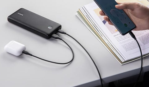 Les10 batteries externes incontournables à découvrir en 2025 - plare. découvrez les meilleures batteries externes de 2025 pour ne jamais manquer d'énergie lors de vos déplacements. comparez les modèles, avantages et technologies innovantes qui vous permettront de charger vos appareils rapidement et en toute sécurité.