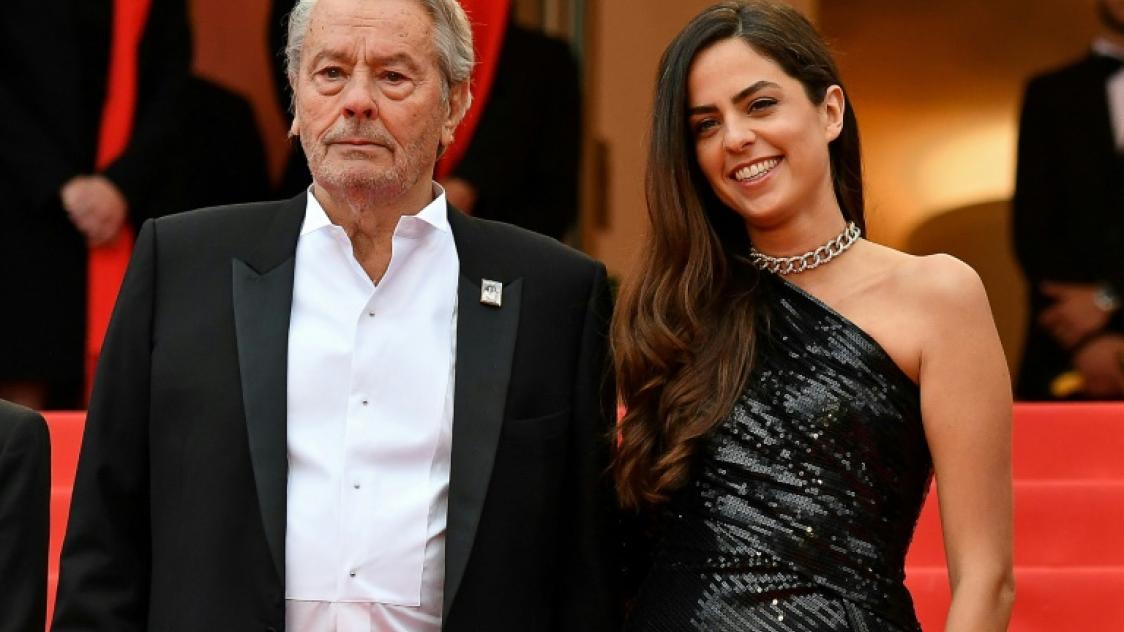 Paule-Édith Boulogne : la demi-sœur dont Alain Delon évoquait souvent l'existence - plare. découvrez l'histoire peu connue de la demi-sœur d'alain delon, un aperçu fascinant de la vie de cette icône du cinéma français et des liens familiaux qui l'unissent. plongez dans l'univers intime d'un des plus grands acteurs de son temps.