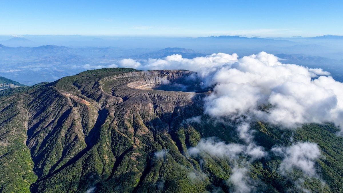 Titrov : découvrez la nouvelle destination incontournable de 2025 - plare. découvrez destination 2025, votre guide vers les tendances émergentes et les innovations qui façonneront le futur. explorez les enjeux clés, les technologies révolutionnaires et les opportunités à saisir pour bâtir un monde meilleur.