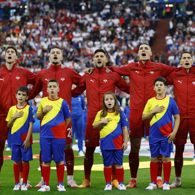 Les 10 footballeurs serbes qui ont marqué l'histoire du football - plare. découvrez l'histoire fascinante des footballeurs serbes emblématiques qui ont marqué le monde du football. partez à la rencontre de ces légendes qui ont su allier talent, passion et succès sur le terrain.
