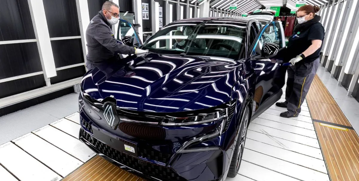 Google s'impose comme le pionnier des technologies connectées dans les voitures - plare. découvrez comment google, pionnier de la technologie, révolutionne le secteur automobile avec ses innovations en matière de voitures autonomes et connectées. explorez les avancées qui transforment notre façon de conduire et de penser la mobilité.