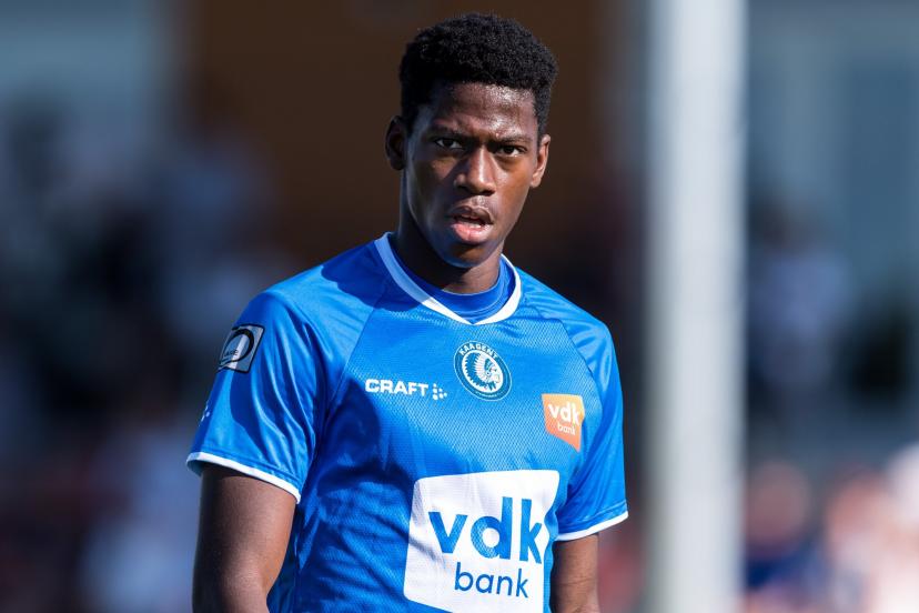 découvrez les grands joueurs de kaa la gantoise, une équipe emblématique du football belge. explorez leurs parcours, performances et contributions au succès du club à travers les années.