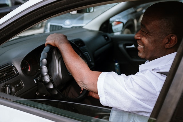 découvrez notre guide complet pour les chauffeurs vtc : conseils pratiques, réglementation, astuces pour réussir et améliorer votre service. devenez un professionnel incontournable dans le secteur du transport.