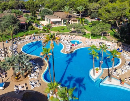 découvrez les meilleures options d'hébergement à majorque pour un séjour inoubliable. que vous recherchiez un hôtel de luxe, une villa confortable ou un appart'hôtel pratique, trouvez l'endroit idéal pour profiter des plages ensoleillées et des paysages enchanteurs de cette magnifique île méditerranéenne.