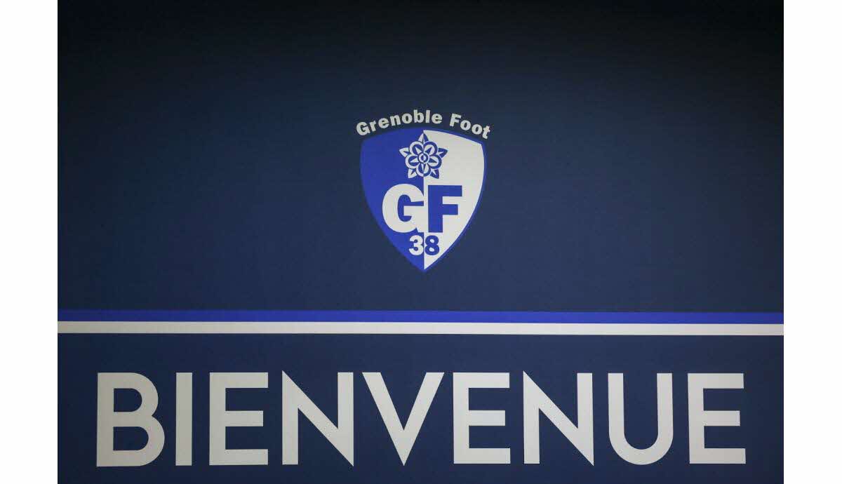 découvrez les icônes emblématiques du gf38, le club de football grenoblois. plongez dans l'histoire des joueurs marquants et revivez les moments forts qui ont façonné l'identité du club. une célébration de la passion et de la fierté des supporters du gf38.