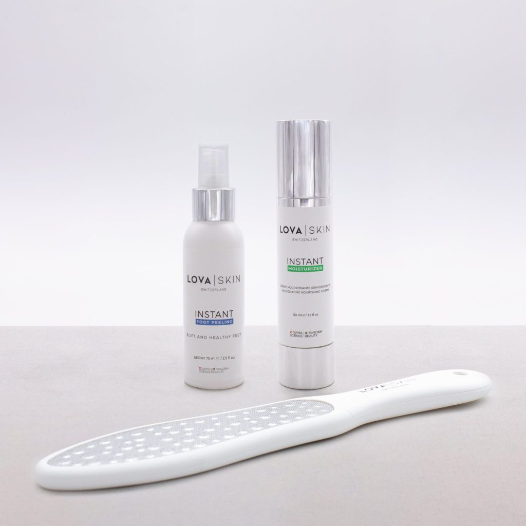 découvrez le kit peeling pieds lovaskin, conçu pour exfolier et hydrater la peau de vos pieds. offrez-vous une expérience de spa à domicile avec cette recette unique qui laisse vos pieds doux, lisses et rafraîchis.