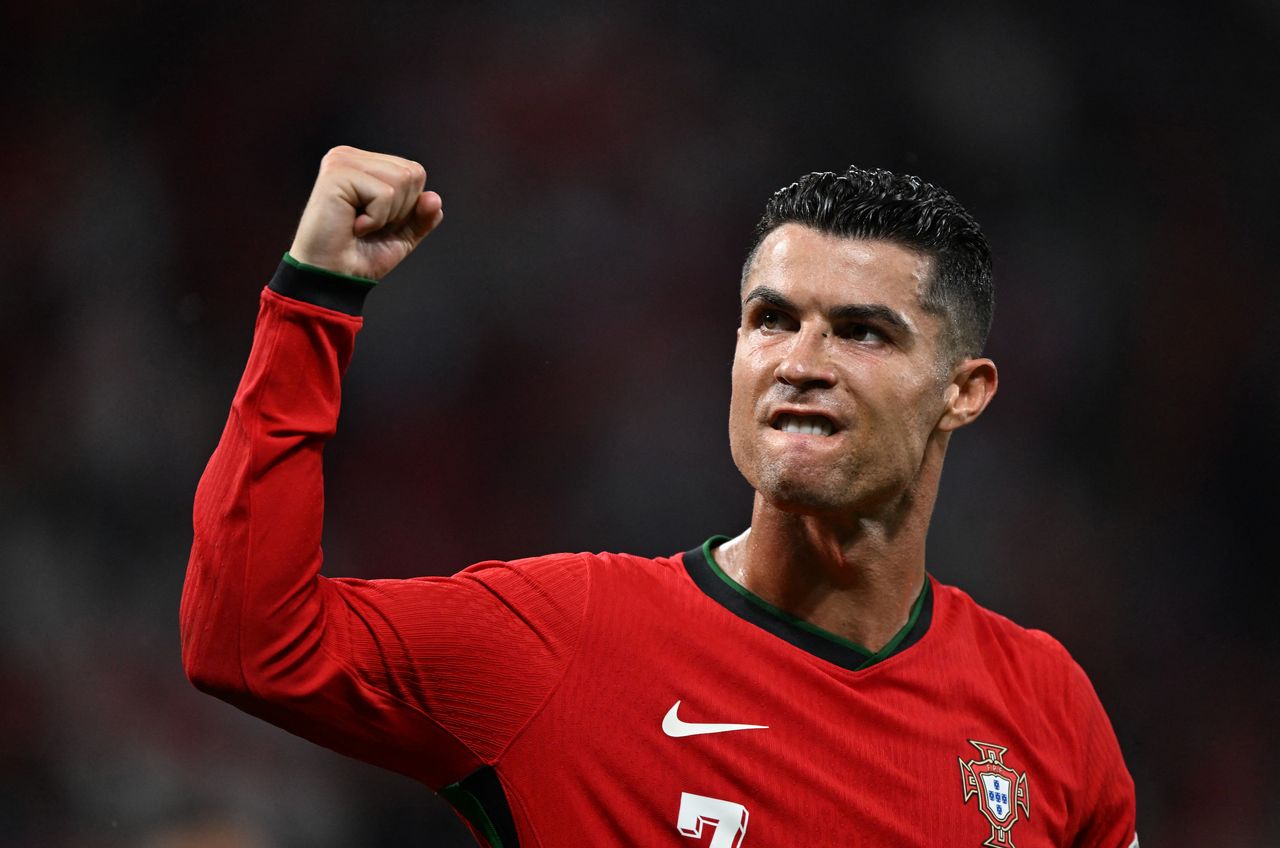 Les 10 légendes du football tchèque qui ont marqué l'histoire - plare. découvrez les légendes du football tchèque, des joueurs emblématiques qui ont marqué l'histoire du sport avec leurs performances exceptionnelles et leur passion sur le terrain. plongez dans l'univers des grands noms qui ont fait briller le football tchèque sur la scène internationale.