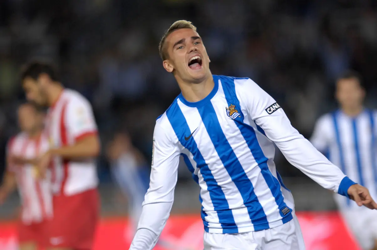 découvrez les légendes du real sociedad, un club emblématique du football espagnol. plongez dans l'histoire de ses joueurs mythiques et revivez les moments marquants qui ont façonné l'identité de cette équipe passionnante.