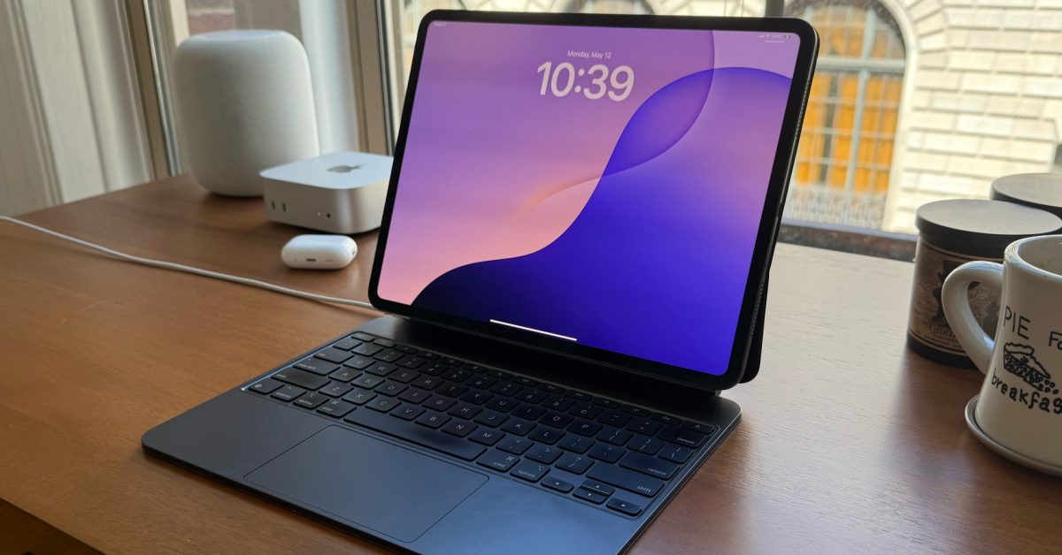 m4 ipad pro ipados 18 magic keyboard - plare.