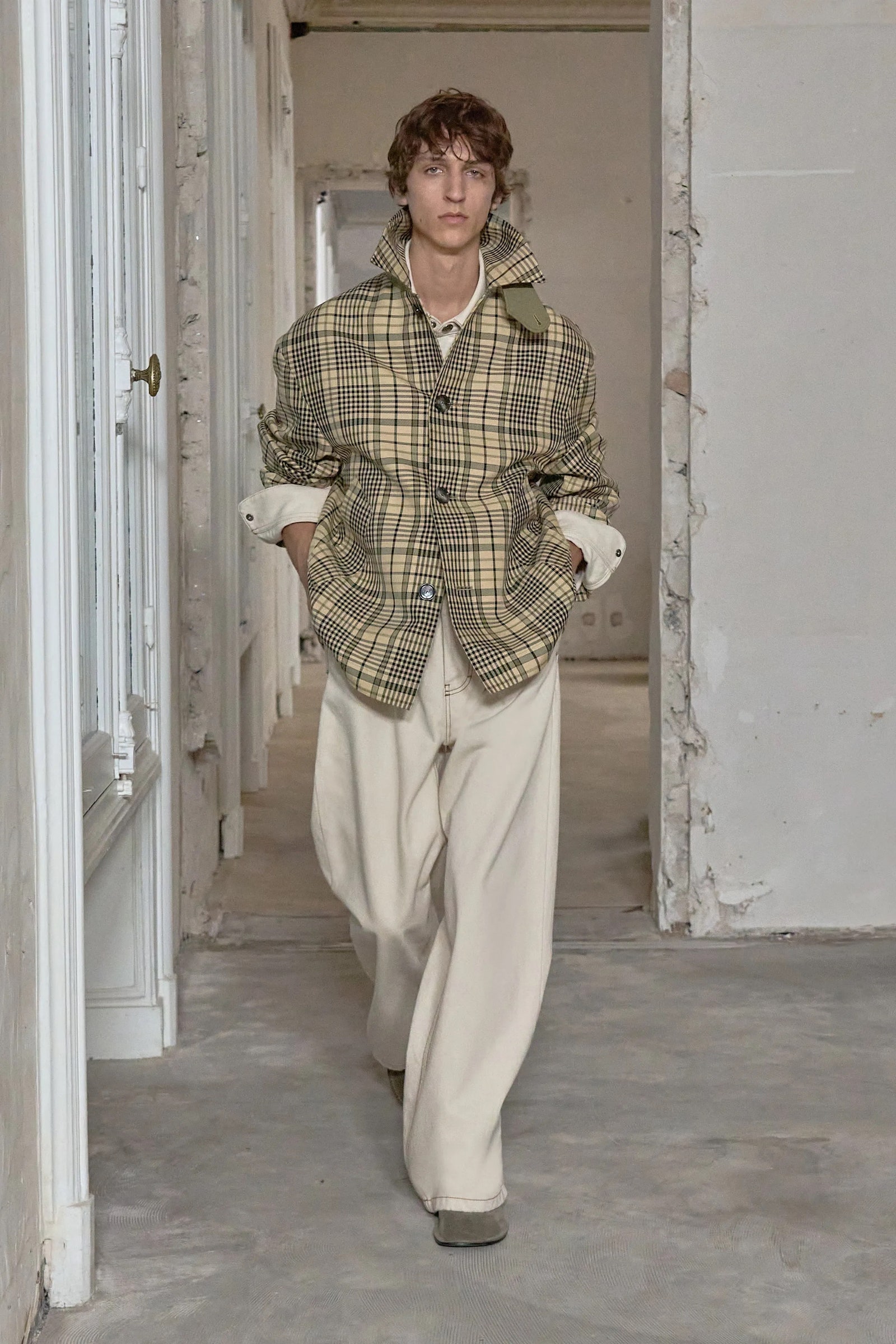 découvrez les tendances incontournables des marques de vêtements pour hommes en 2025. explorez notre sélection des nouveautés et des must-have pour un style moderne et raffiné.