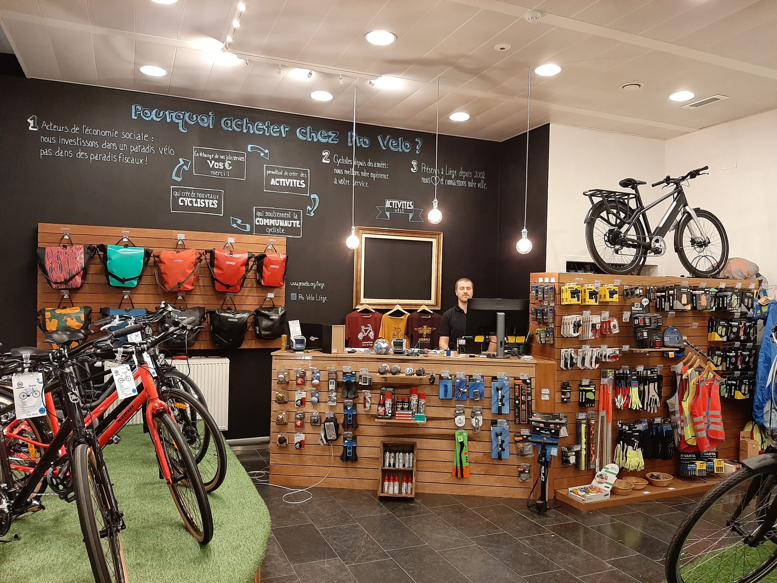 Les 10 meilleures boutiques de vélos en ligne - plare. découvrez notre sélection des meilleures boutiques de vélos, où passion et expertise se rencontrent. que vous soyez cycliste débutant ou expert, trouvez le vélo parfait, des accessoires de qualité et des conseils avisés pour vivre votre passion à fond.