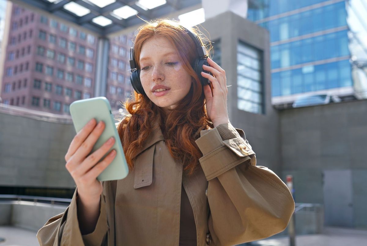 découvrez les meilleures plateformes de livres audio en 2025 pour plonger dans des histoires captivantes, enrichir vos connaissances et profiter d'une expérience d'écoute inégalée. explorez notre sélection des services incontournables qui révolutionnent la manière de lire cette année.