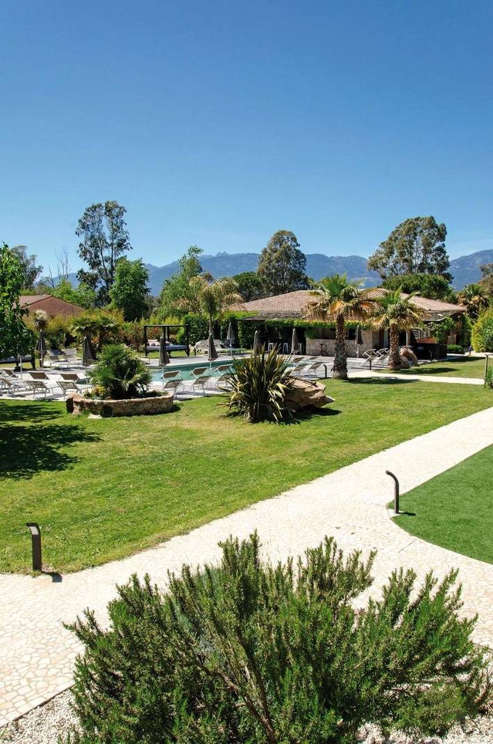 Les 10 meilleurs clubs et villages de vacances en France - plare. découvrez les meilleurs clubs de vacances en france pour des séjours inoubliables en famille ou entre amis. profitez d'activités variées, d'hébergements confortables et de paysages magnifiques pour des vacances relaxantes et divertissantes.