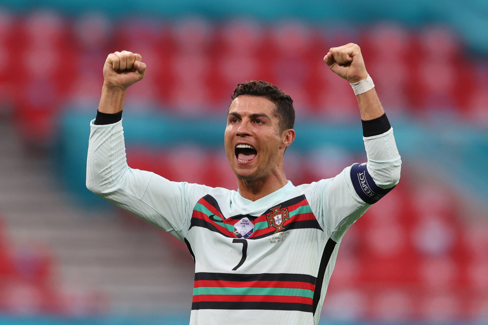 Les 10plus grands footballeurs suisses de tous les temps - plare. découvrez les meilleurs footballeurs suisses qui ont marqué l'histoire du football. anecdotes, performances et palmarès des talents suisses, de leurs débuts à leurs succès sur la scène internationale.