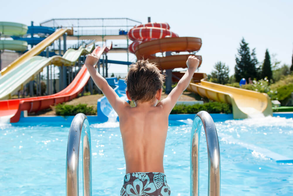 découvrez les meilleurs parcs aquatiques en france pour une journée de fun et de détente en famille ou entre amis. plongez dans des attractions aquatiques, des toboggans vertigineux et des piscines à vagues. préparez-vous à vivre des moments inoubliables sous le soleil !