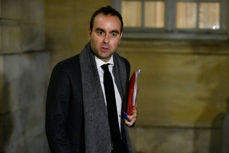 Sébastien Lecornu : découvrez l'identité de son partenaire et les secrets de sa vie personnelle - plare. découvrez sébastien lecornu, un partenaire engagé et dynamique, prêt à vous accompagner dans vos projets et à vous offrir des solutions adaptées à vos besoins. ensemble, bâtissons un avenir prometteur.