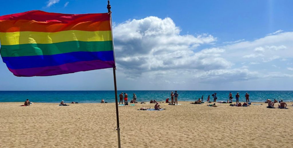 Voici un titre SEO accrocheur :
« Playas inclusivas en el mundo: los mejores paraísos LGBT que debes visitar »