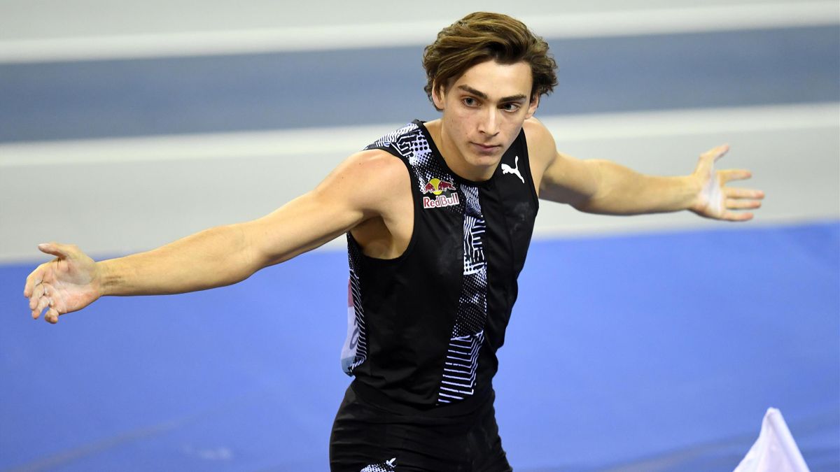 découvrez les records impressionnants du saut à la perche, un sport alliant technique et performance. explorez les exploits des athlètes qui ont marqué l'histoire de cette discipline captivante, des performances des championnats du monde aux records olympiques.