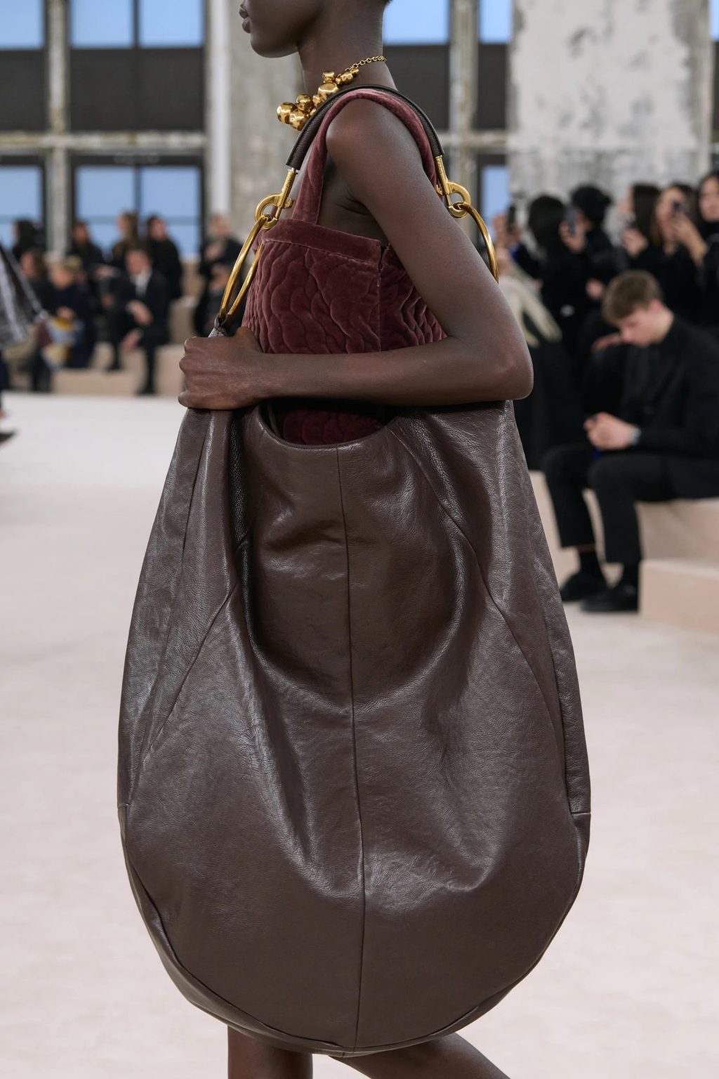 découvrez notre collection exclusive de sacs à main 2025, alliant style contemporain et fonctionnalité. parfaits pour toutes les occasions, ces sacs sont conçus pour sublimer votre look tout en répondant à vos besoins quotidiens.