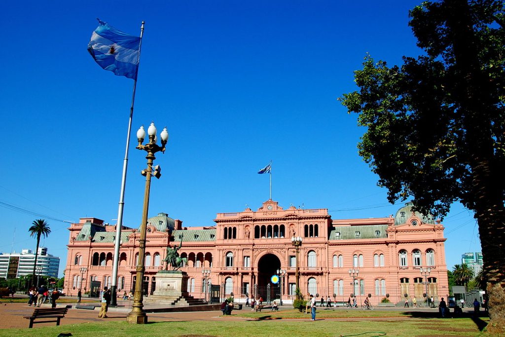 Traditions et coutumes argentines : un guide essentiel pour les touristes avides d’authenticité.